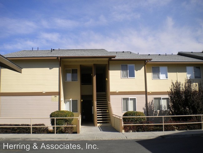 Building Photo - 212 Antles St