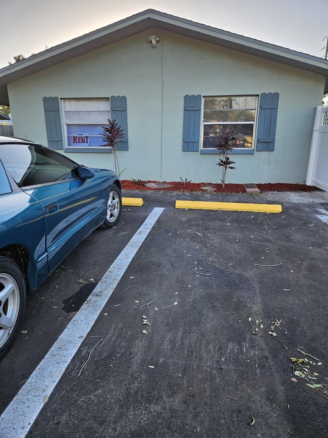 2 parking spaces assigned - 802 Lake Palms Dr