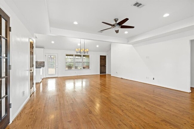 Building Photo - 1526 Adkins Rd