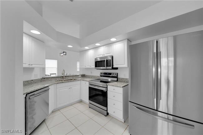 Building Photo - 365 Stella Maris Dr N