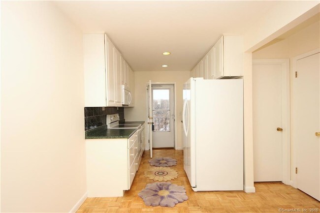 Foto del edificio - 120 Columbus Pl