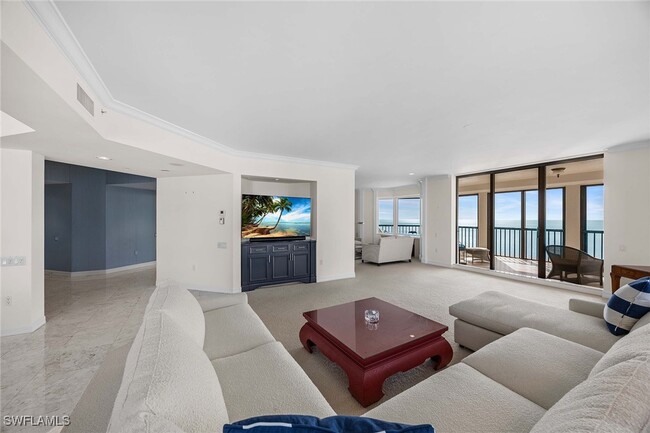 Building Photo - 8171 Bay Colony Dr