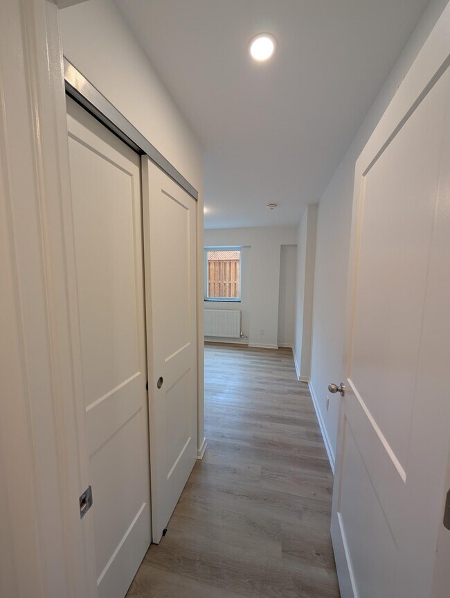 Photo du bâtiment - Beautiful and private newly built 1-bedroom unit