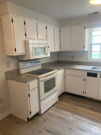 Building Photo - 32C Chestnut Ct