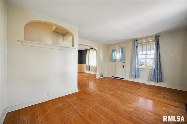 Foto del edificio - 3110 N Sherwood Ave
