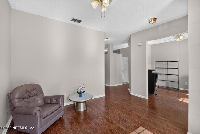 Foto del edificio - 11828 Heather Grove Ln