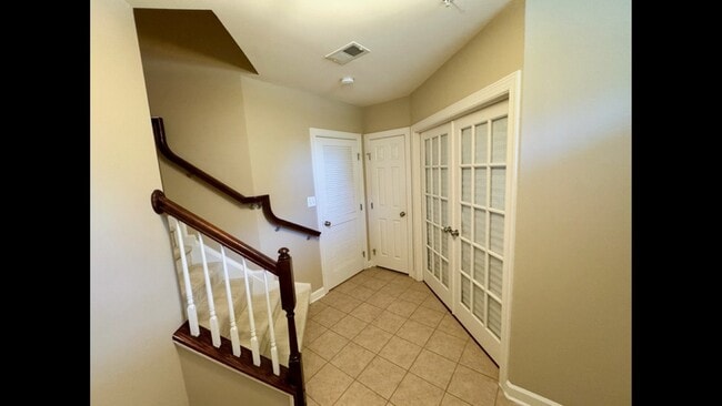 Foyer (lower level) - 9403 Aston Villa