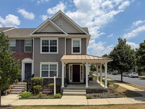Building Photo - 900 Cadwell Ln