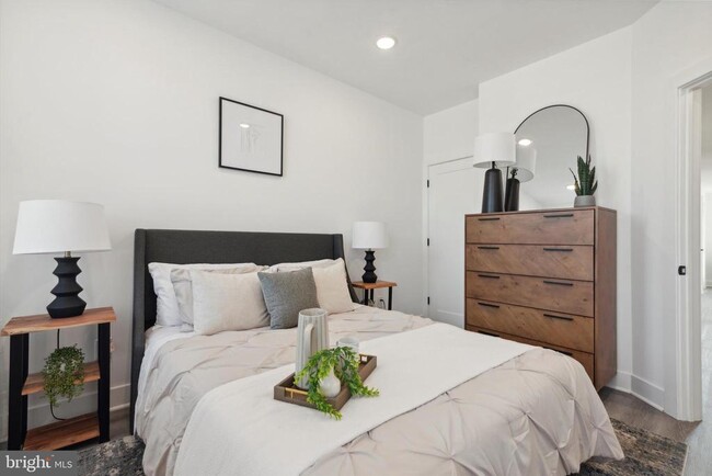 Foto del edificio - 2248 E Somerset St