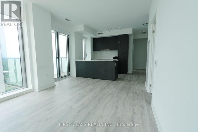 Building Photo - 7-2807 Golden Lion Heights