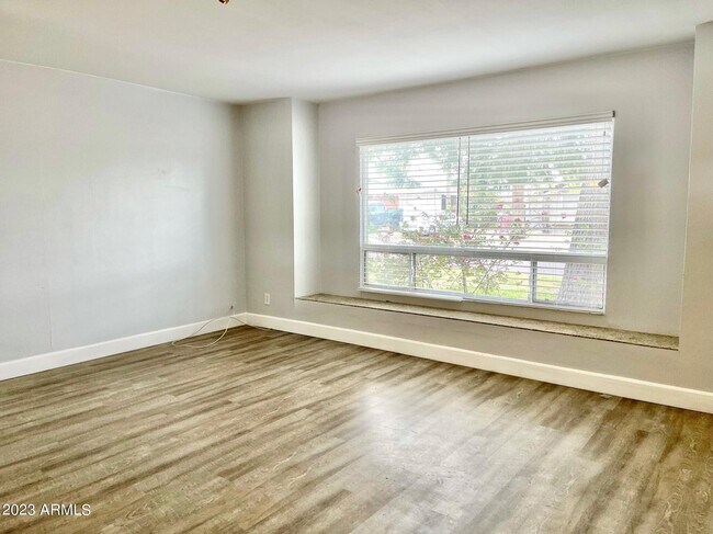 Foto del edificio - 8226 E Sells Dr