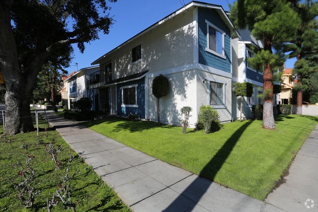 Building Photo - 521-523 E. Live Oak Avenue