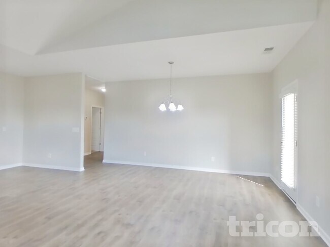 Foto del edificio - 710 W Coker Way