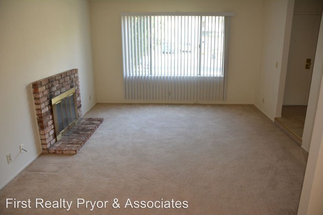 Building Photo - 3009 Harrison Pl