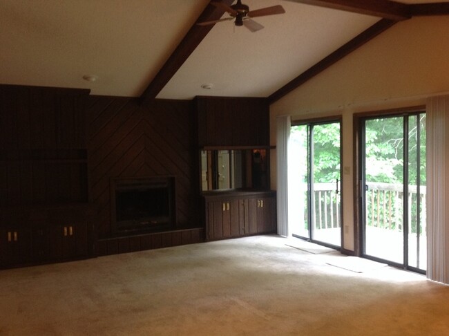 Building Photo - ASPEN PARK II! Upper End Near WFU!
