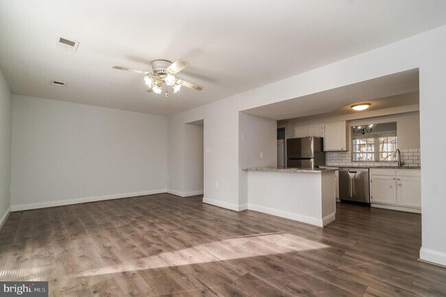 Building Photo - 185 Cedar Walk Cir NE