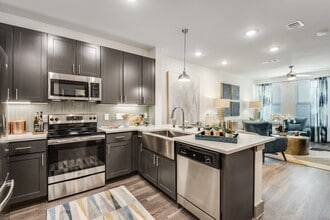 Building Photo - 14001 Horseshoe Bend