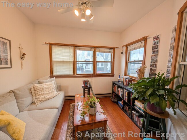 Foto del edificio - 80 Pearson Rd