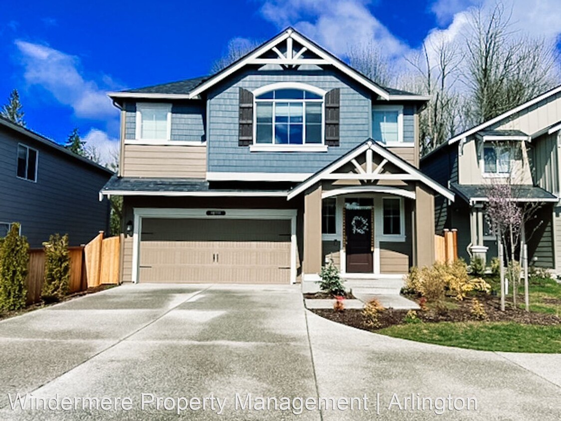 Primary Photo - 5 br, 3 bath House - 10711 32nd St NE