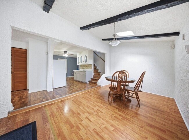 Foto del edificio - 604 N 8th Ave