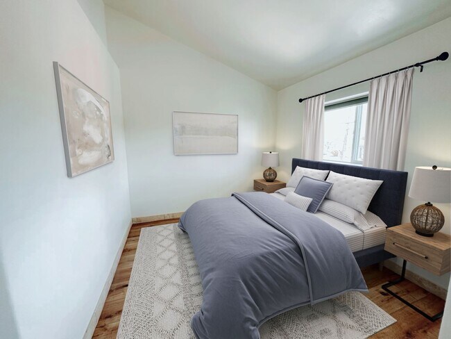 Building Photo - Newly Renovated 3 Bed / 2 Bath - 1.5 Miles...