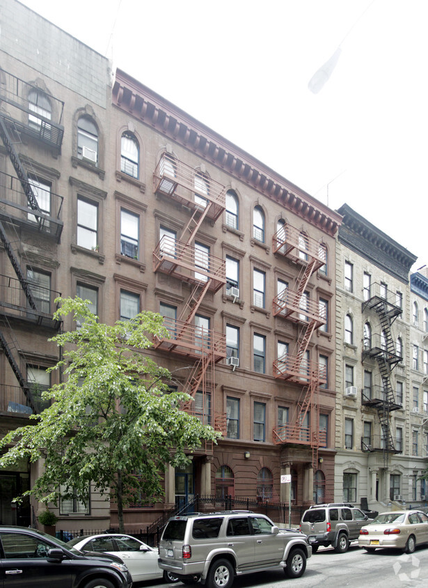Primary Photo - 136 W 113th St