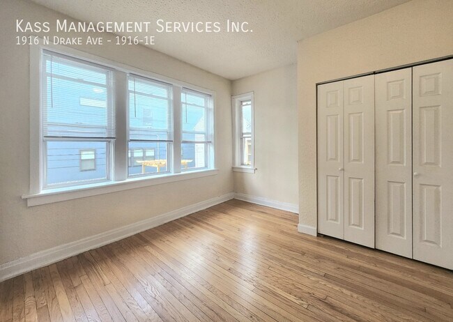 Foto del edificio - 1916 N Drake Ave