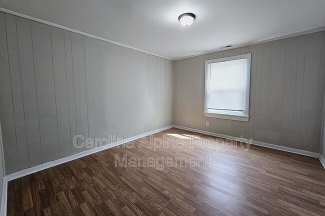 Foto del edificio - 410 Clegg St