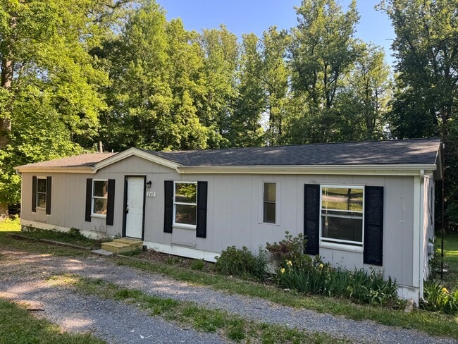 Building Photo - 245 Deerfoot Rd