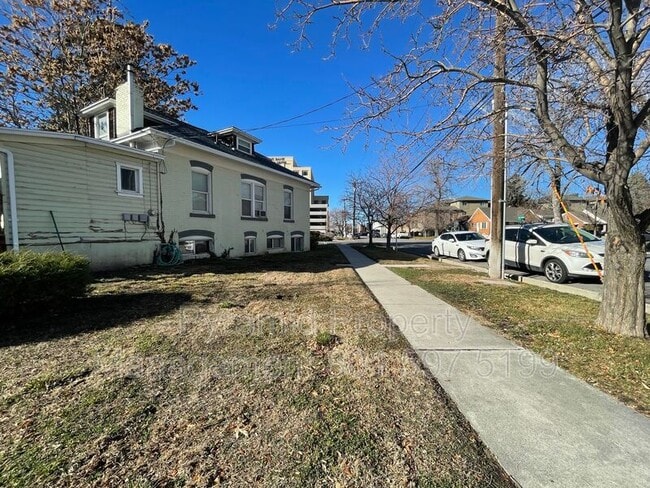 Foto del edificio - 194 N 100 E