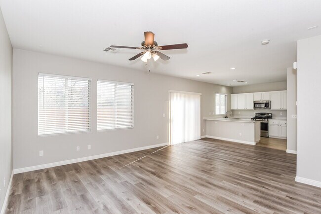 Foto del edificio - 4028 Oliver Sagebrush Dr