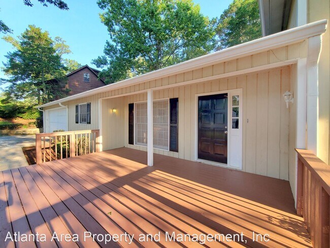 Building Photo - 4 br, 3.5 bath House - 2915 Dellinger Dr