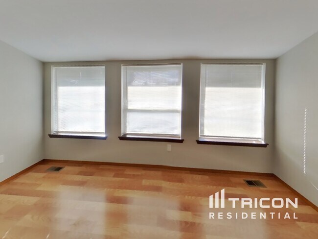 Foto del edificio - 835 S 76th St
