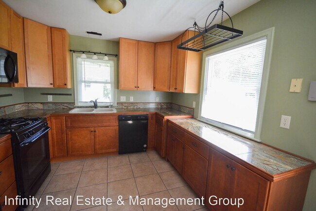 Foto del edificio - 3 br, 2 bath House - 1434 15th Ave NW