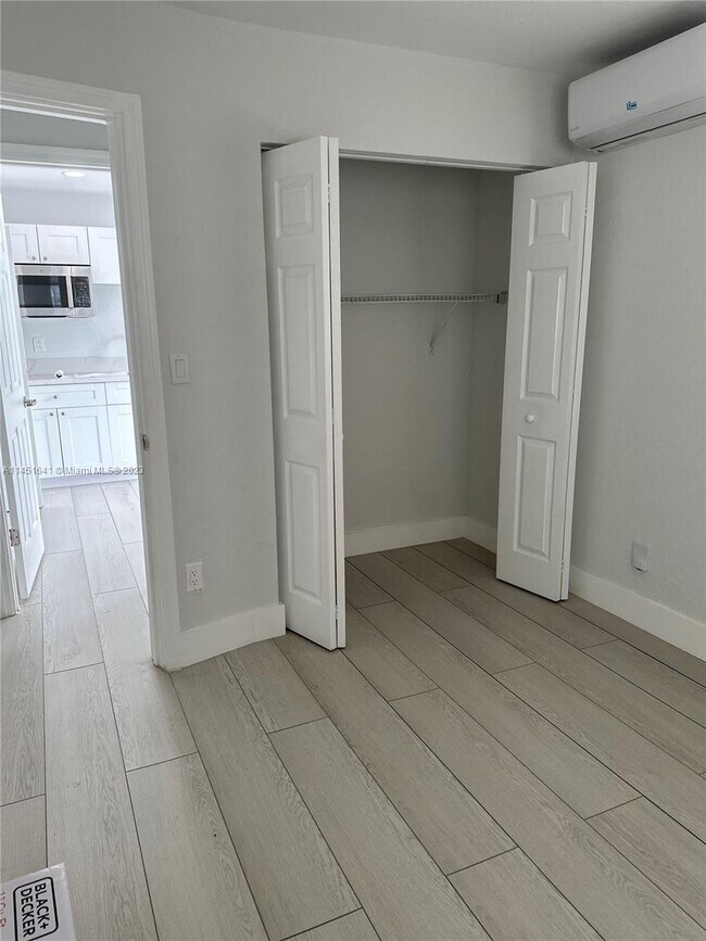 Foto del edificio - 10261 SW 168th St
