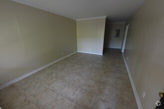 Building Photo - 57 Hanover Cir