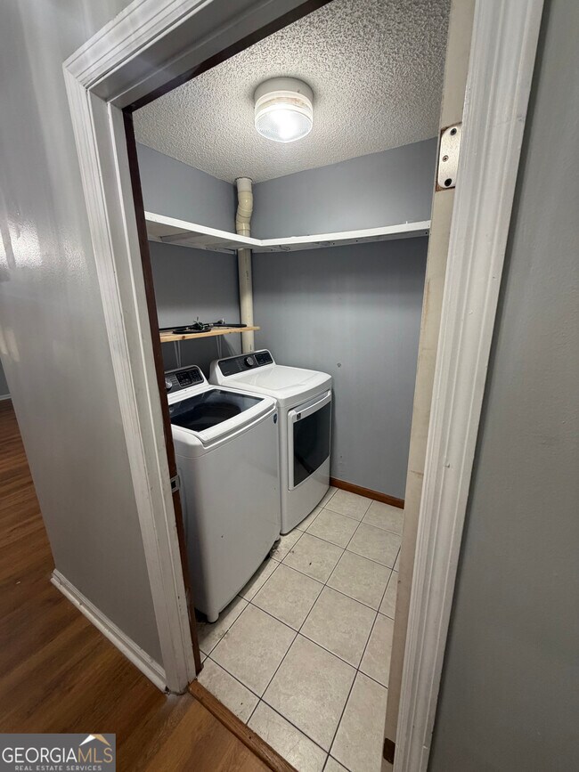 Foto del edificio - 514 Sunnyside Ct