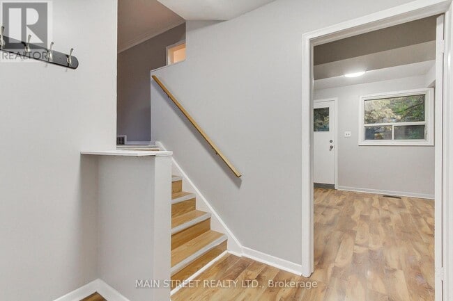 Photo du bâtiment - 364 Agar Ave