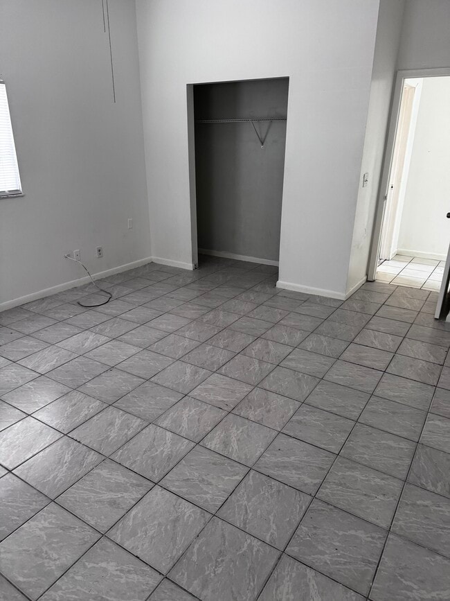 Building Photo - 1047 Abrams Blvd