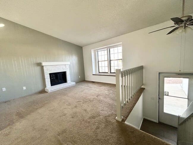 Building Photo - Completely Remodeled Home for Rent in Northwest Longmont