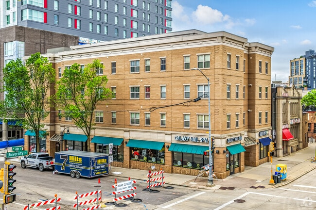 Building Photo - Varsity Campus Apartments