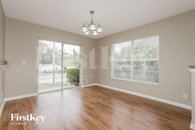 Foto del edificio - 228 Drawbridge Ln