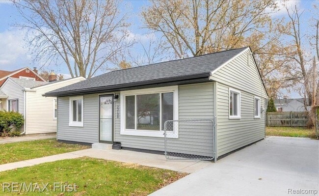 Building Photo - 23108 Pilgrim Ave