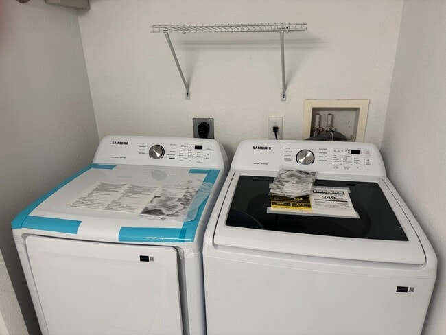 Photo - 15410 SW 284th St Apartment