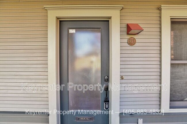 Foto del edificio - 812 NW 7th St