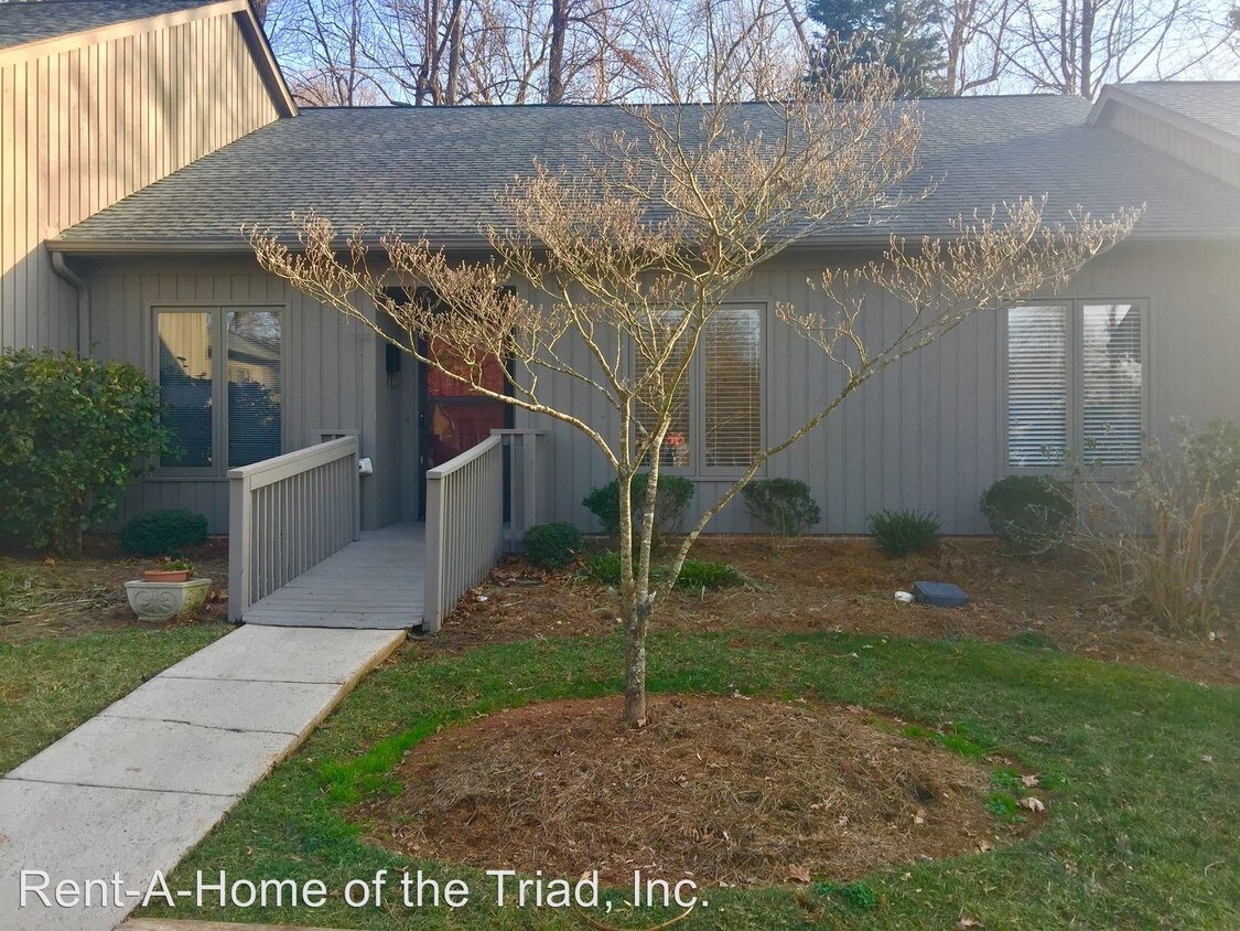 Primary Photo - 1402 Grantland Pl