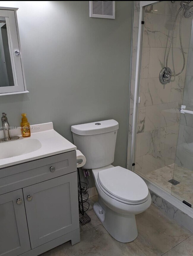 Foto del edificio - 7480 NW 17th St