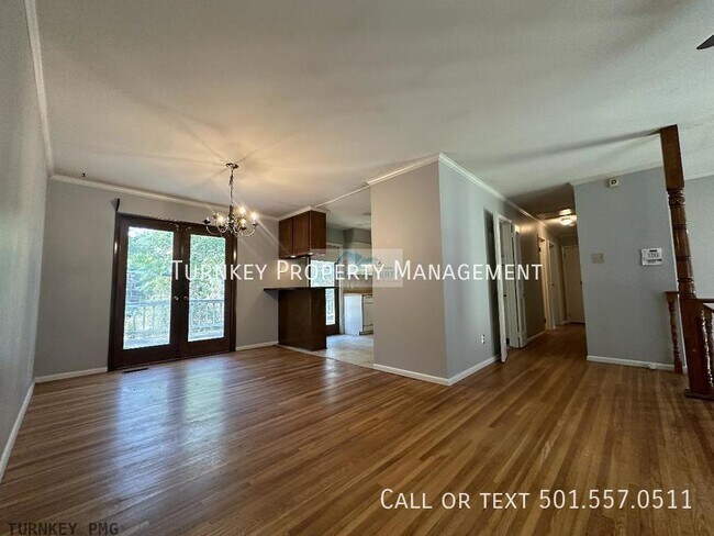 Foto del edificio - 4 Bed 2 Bath in Mid-Town