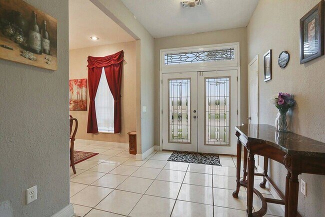 Foto del edificio - 3820 Evangeline Ave