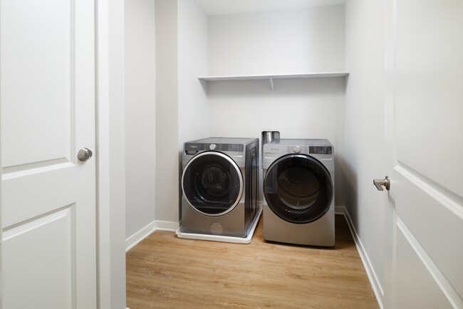 Signature Collection in-home washer and dryer - Avalon W Squared